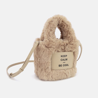 Moda Kış Sıcak Peluş Bez Çantalar Kadınlar Için Omuz Crossbody Çanta Trend Tasarımcısı Kabarık Taklit Kürk Çanta ve Cüzdanlar