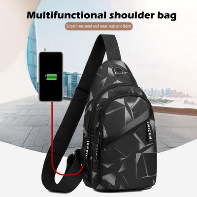 Erkekler Hırsızlığa Karşı Göğüs Çantası Kısa Yolculuk Messenger Çantalar USB Şarj Crossbody